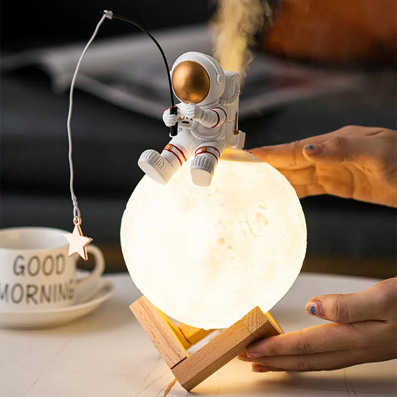 Astronaut on the Moon Humidifier